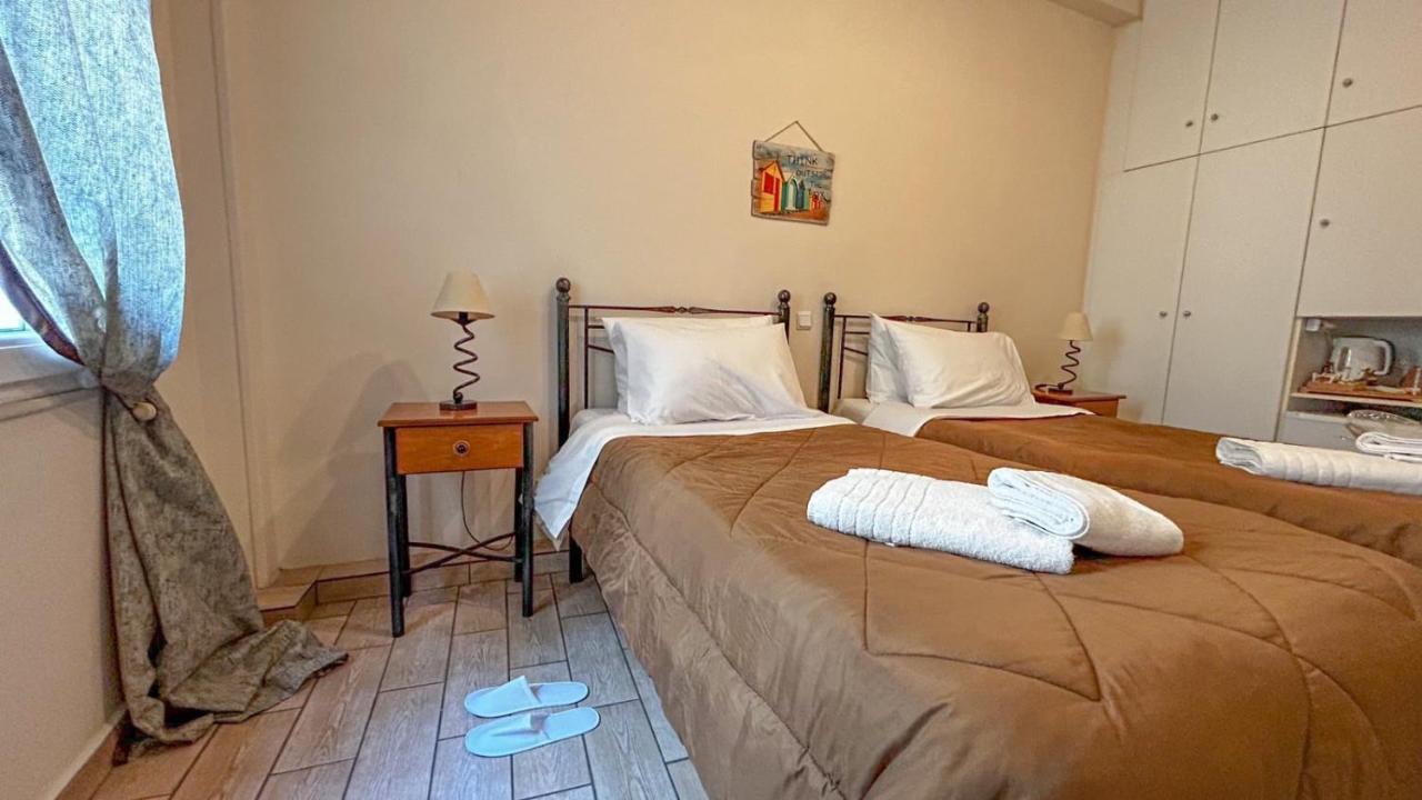 Central 9 Rooms Ermoúpoli Eksteriør bilde