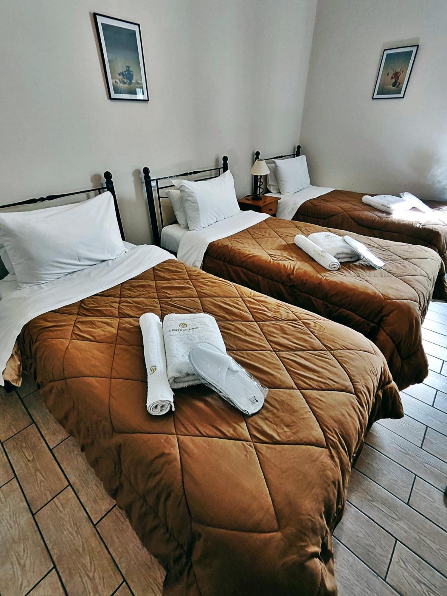 Central 9 Rooms Ermoúpoli Rom bilde