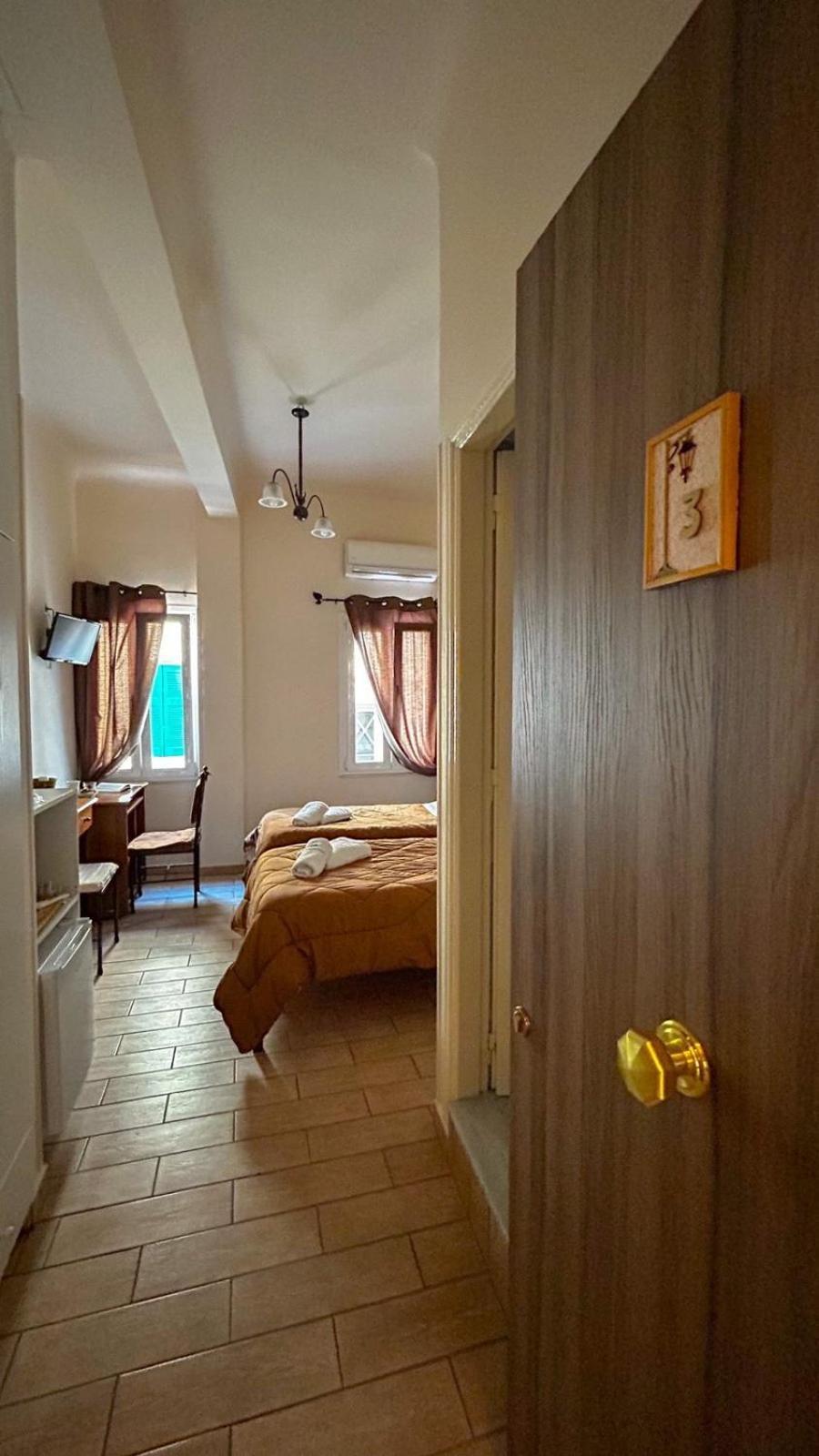 Central 9 Rooms Ermoúpoli Rom bilde