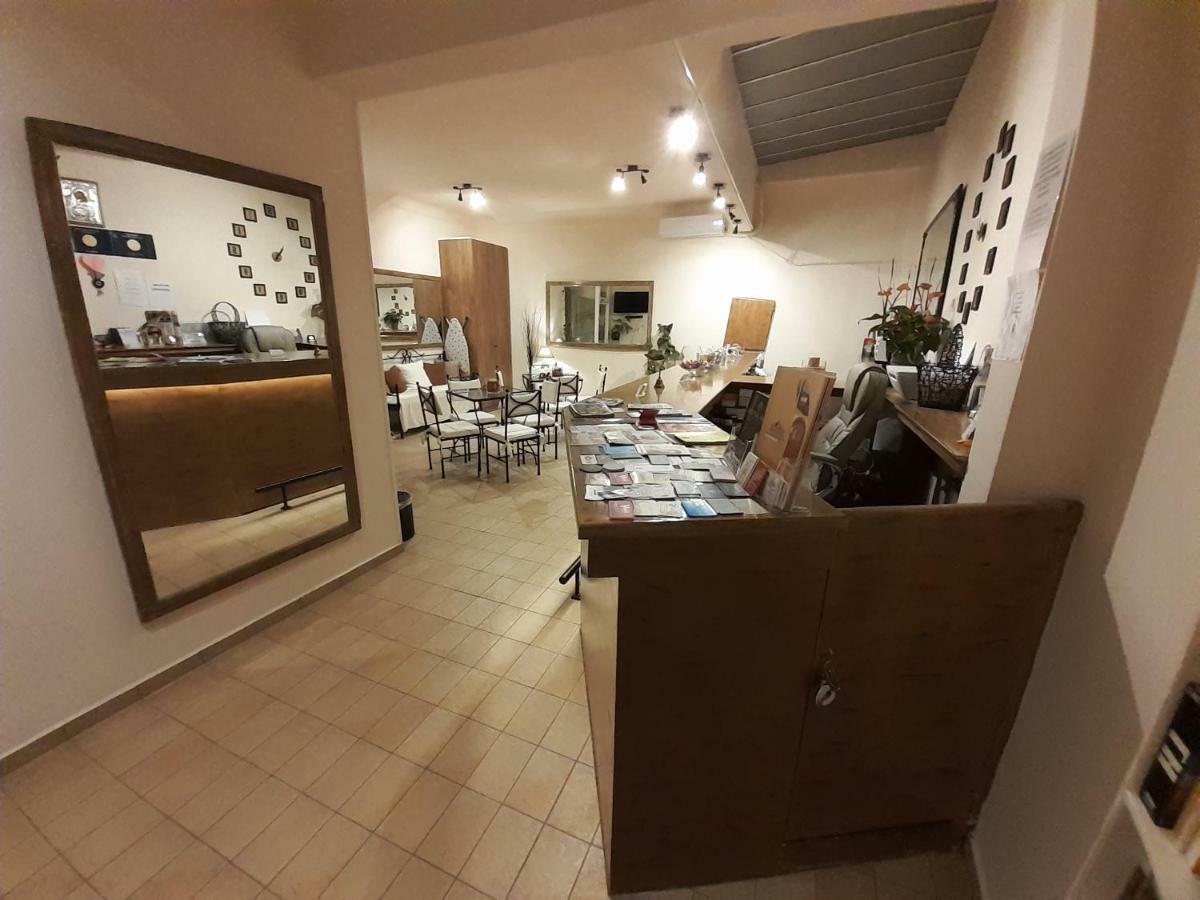 Central 9 Rooms Ermoúpoli Eksteriør bilde